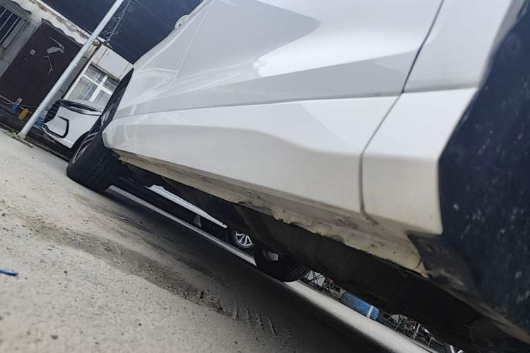 Used Wuling Victory 2020 1.5T CVT Flagship Edition Right Side Sill
