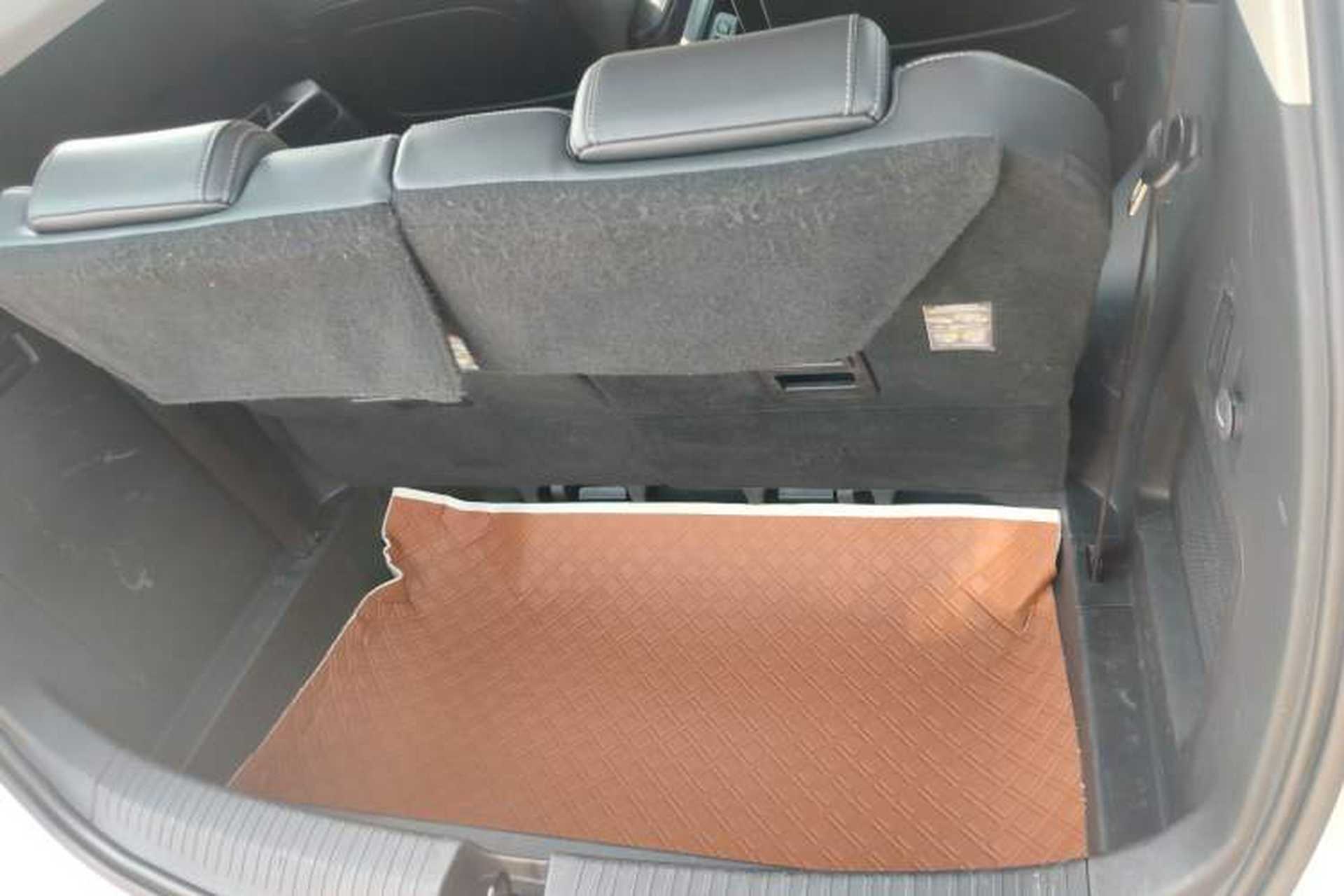 Used Wuling Victory 2020 1.5T CVT Luxury Model Trunk
