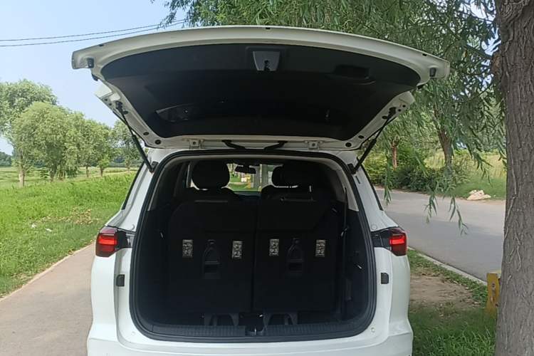 Used Wuling Victory 2020 1.5T CVT Flagship Edition Trunk