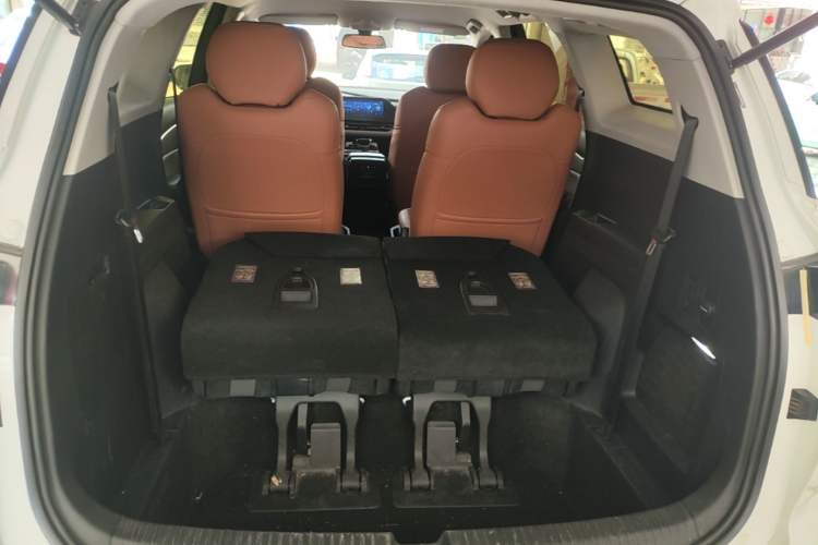 Used Wuling Victory 2020 1.5T CVT Elite Model Trunk