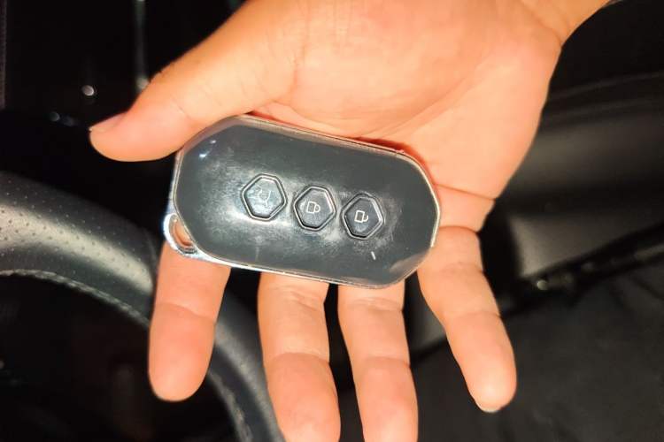 Used Wuling Victory 2020 1.5T CVT Flagship Edition Vehicle Key