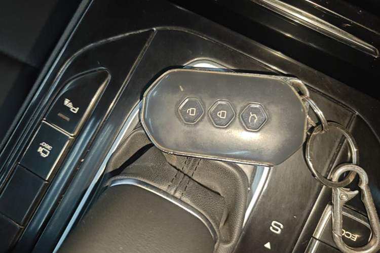 Used Wuling Victory 2020 1.5T CVT Flagship Edition Vehicle Key