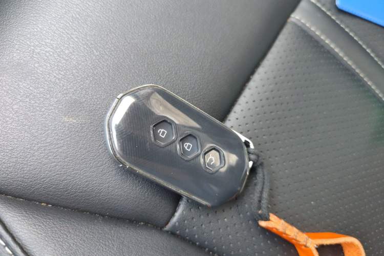 Used Wuling Victory 2020 1.5T CVT Flagship Edition Vehicle Key