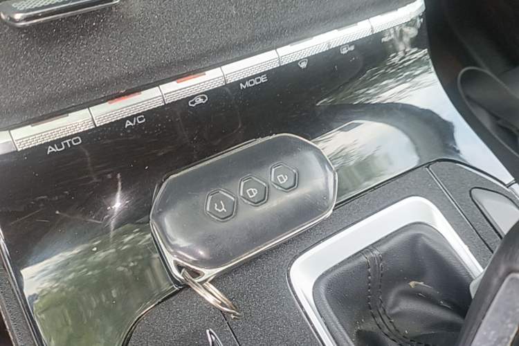 Used Wuling Victory 2020 1.5T CVT Flagship Edition Vehicle Key