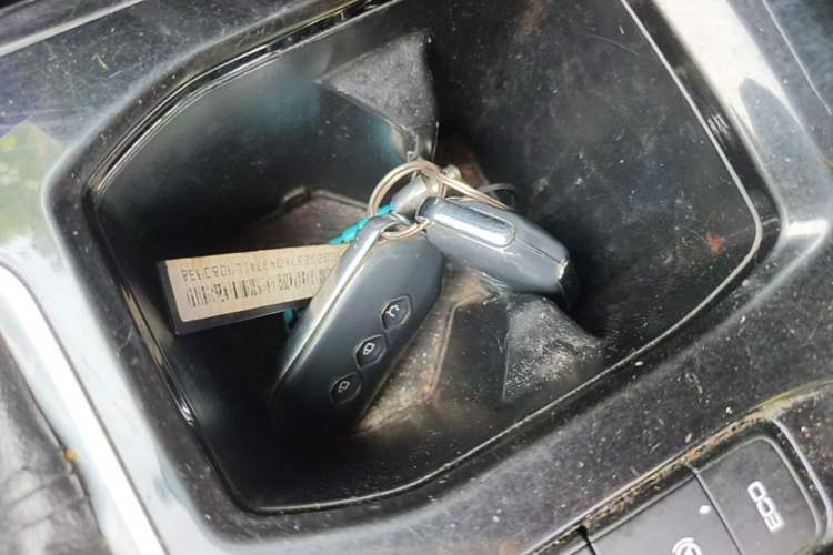 Used Wuling Victory 2020 1.5T CVT Luxury Model Vehicle Key