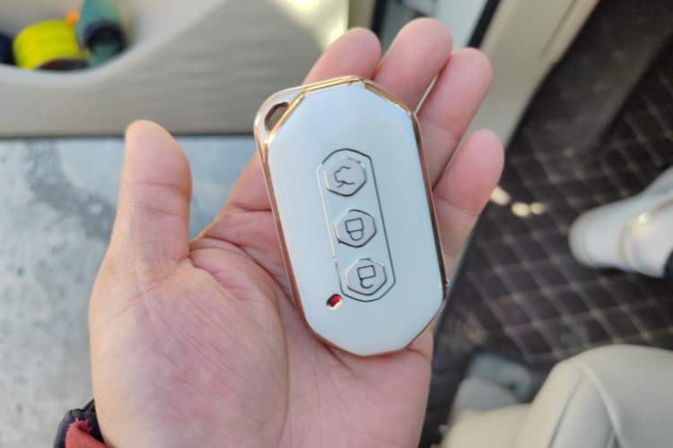 Used Wuling Victory 2020 1.5T CVT Flagship Edition Vehicle Key