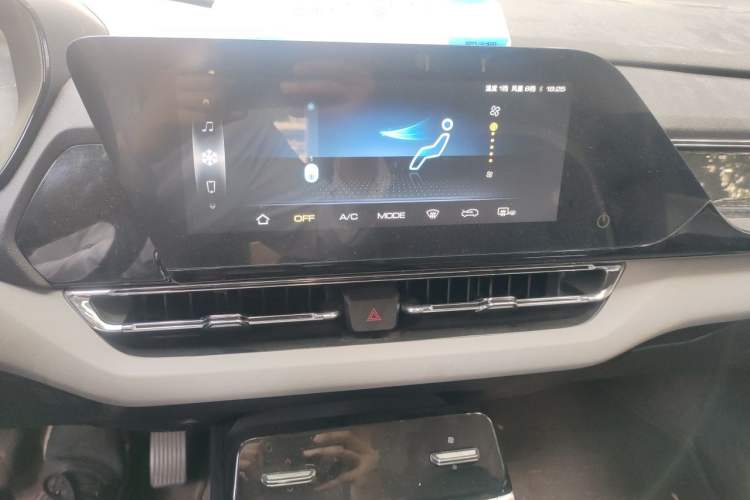 Used Wuling Victory 2020 1.5T Manual Elite Edition Audio And AC Panel