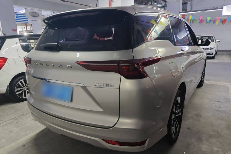 Used Wuling Victory 2020 1.5T CVT Flagship Edition Exterior 3