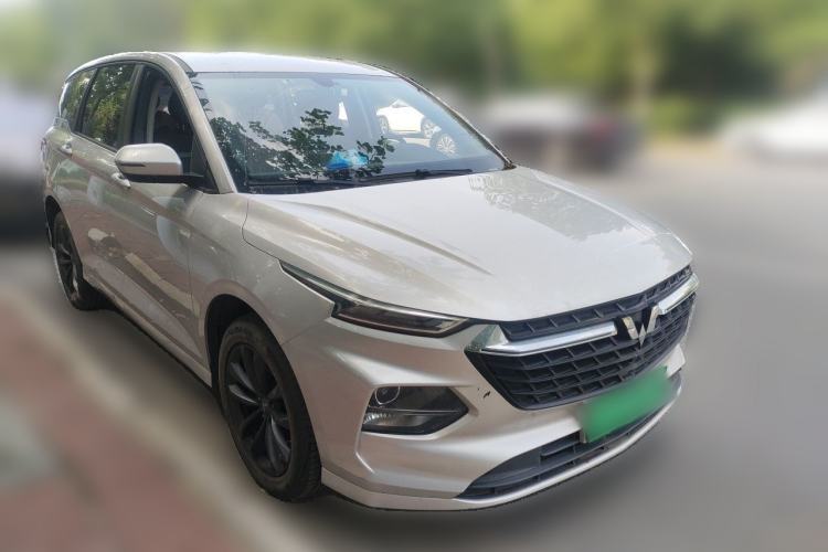 Used Wuling Victory 2020 1.5T Manual Elite Edition Front Right 45 Deg
