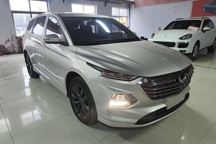 Used Wuling Victory 2020 1.5T CVT Elite Model Front Right 45 Deg
