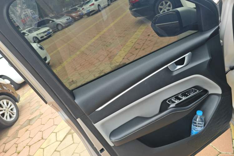 Used Wuling Victory 2020 1.5T Manual Elite Edition Left Front Door Interior
