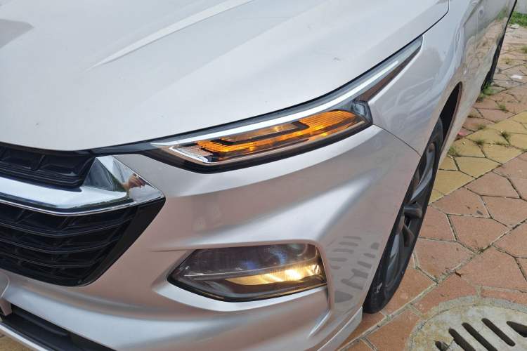 Used Wuling Victory 2020 1.5T Manual Elite Edition Left Front Headlight