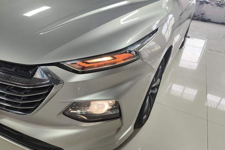 Used Wuling Victory 2020 1.5T CVT Elite Model Left Front Headlight