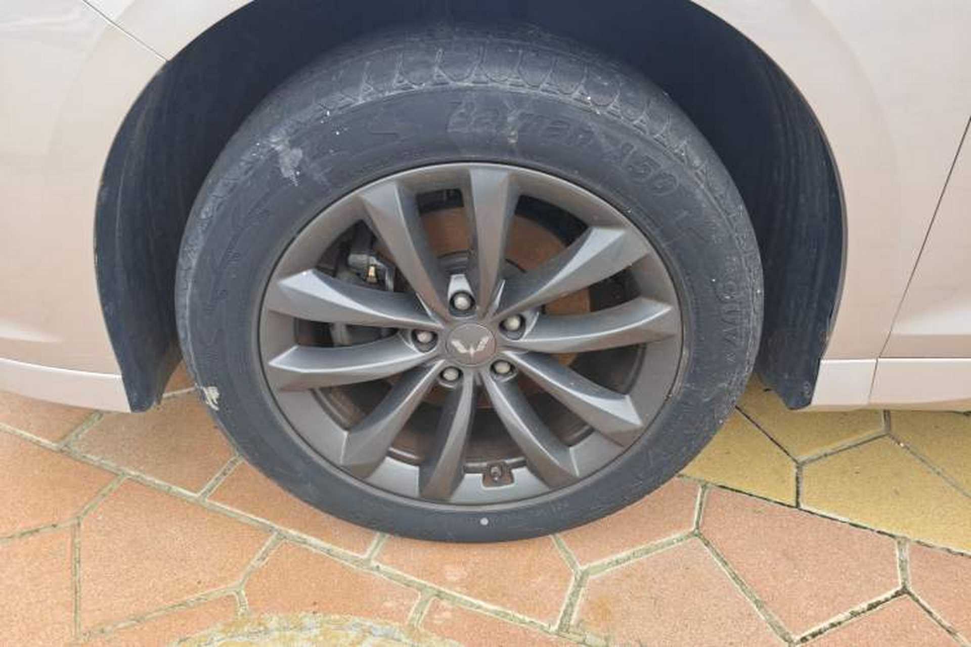 Used Wuling Victory 2020 1.5T Manual Elite Edition Left Front Wheel Hub
