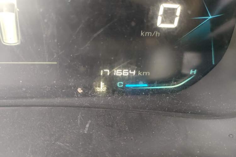 Used Wuling Victory 2020 1.5T Manual Elite Edition Odometer Close Up