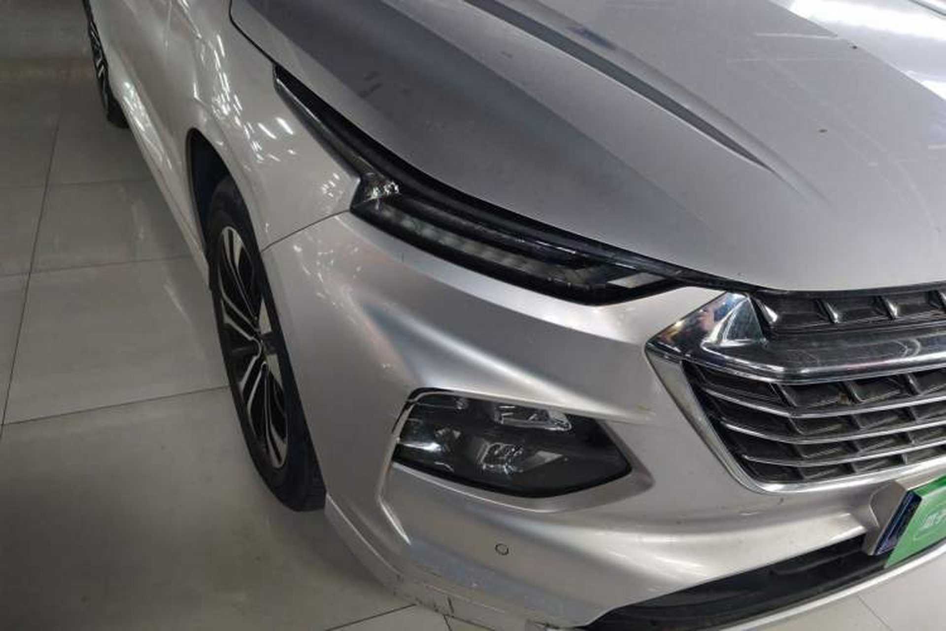 Used Wuling Victory 2020 1.5T CVT Flagship First-Class Model Right Front Headlight