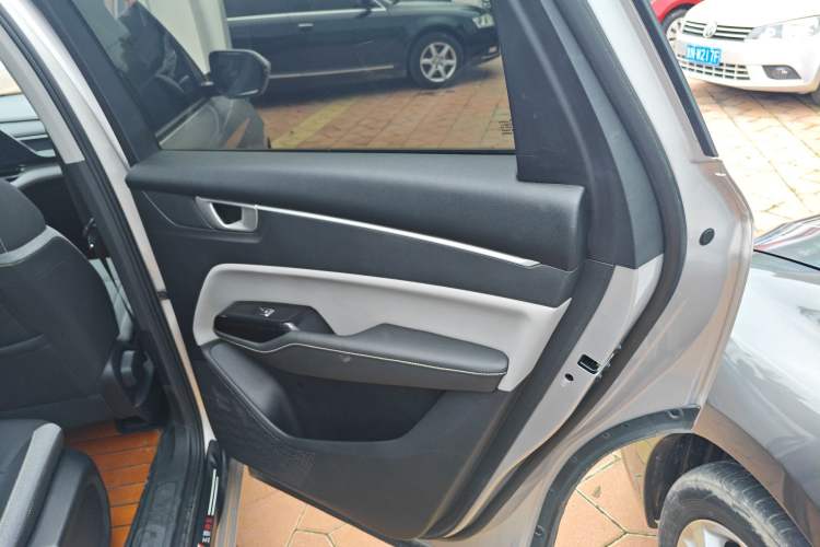 Used Wuling Victory 2020 1.5T Manual Elite Edition Right Rear Door Interior