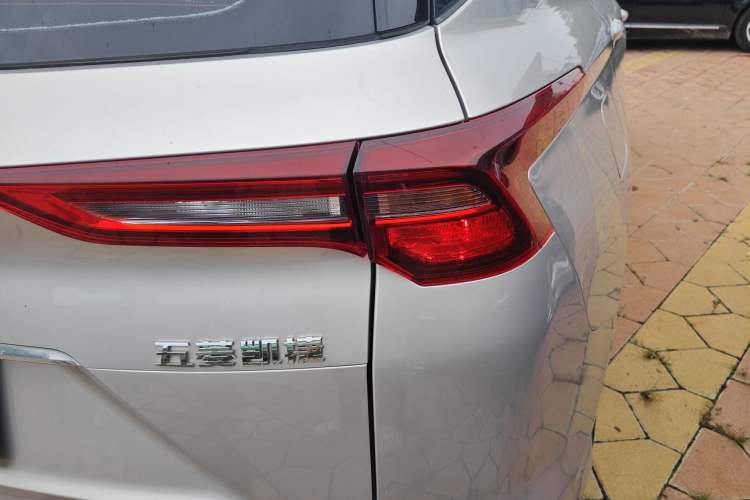 Used Wuling Victory 2020 1.5T Manual Elite Edition Right Rear Taillight