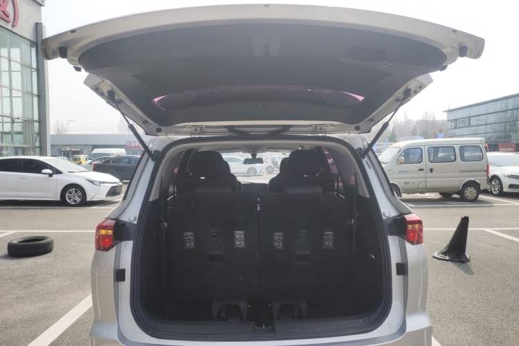 Used Wuling Victory 2020 1.5T Manual Elite Edition Trunk