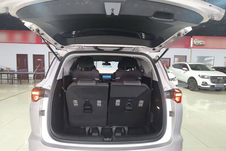 Used Wuling Victory 2020 1.5T CVT Elite Model Trunk