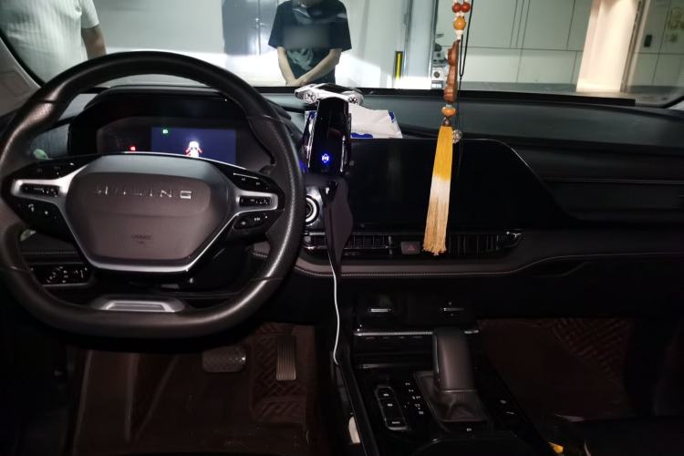 Used Wuling Victory 2022 280T 1.5T CVT Flagship Edition Center Console