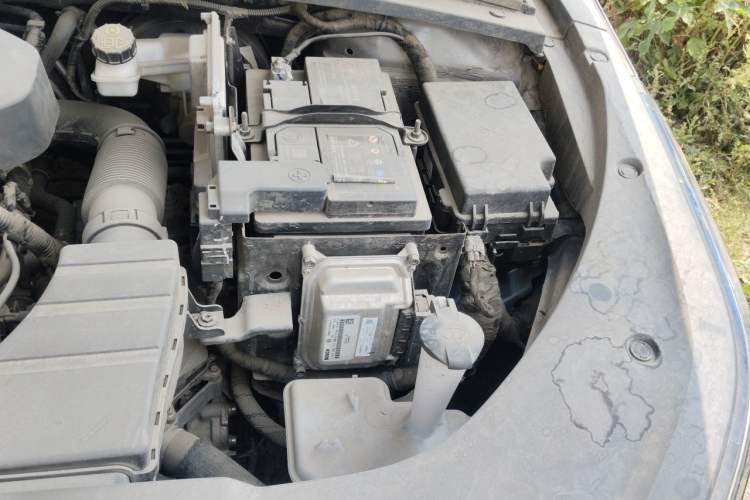 Used Wuling Victory 2022 280T 1.5T CVT Flagship Edition Engine Bay Left
