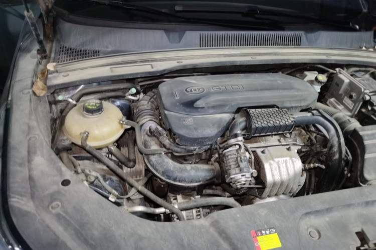 Used Wuling Victory 2022 280T 1.5T CVT Flagship Edition Engine Bay Right