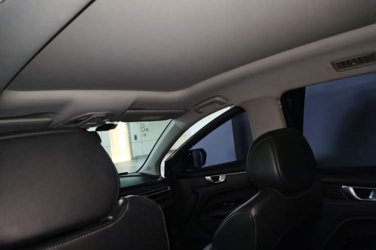 Used Wuling Victory 2022 280T 1.5T CVT Flagship Edition Headliner