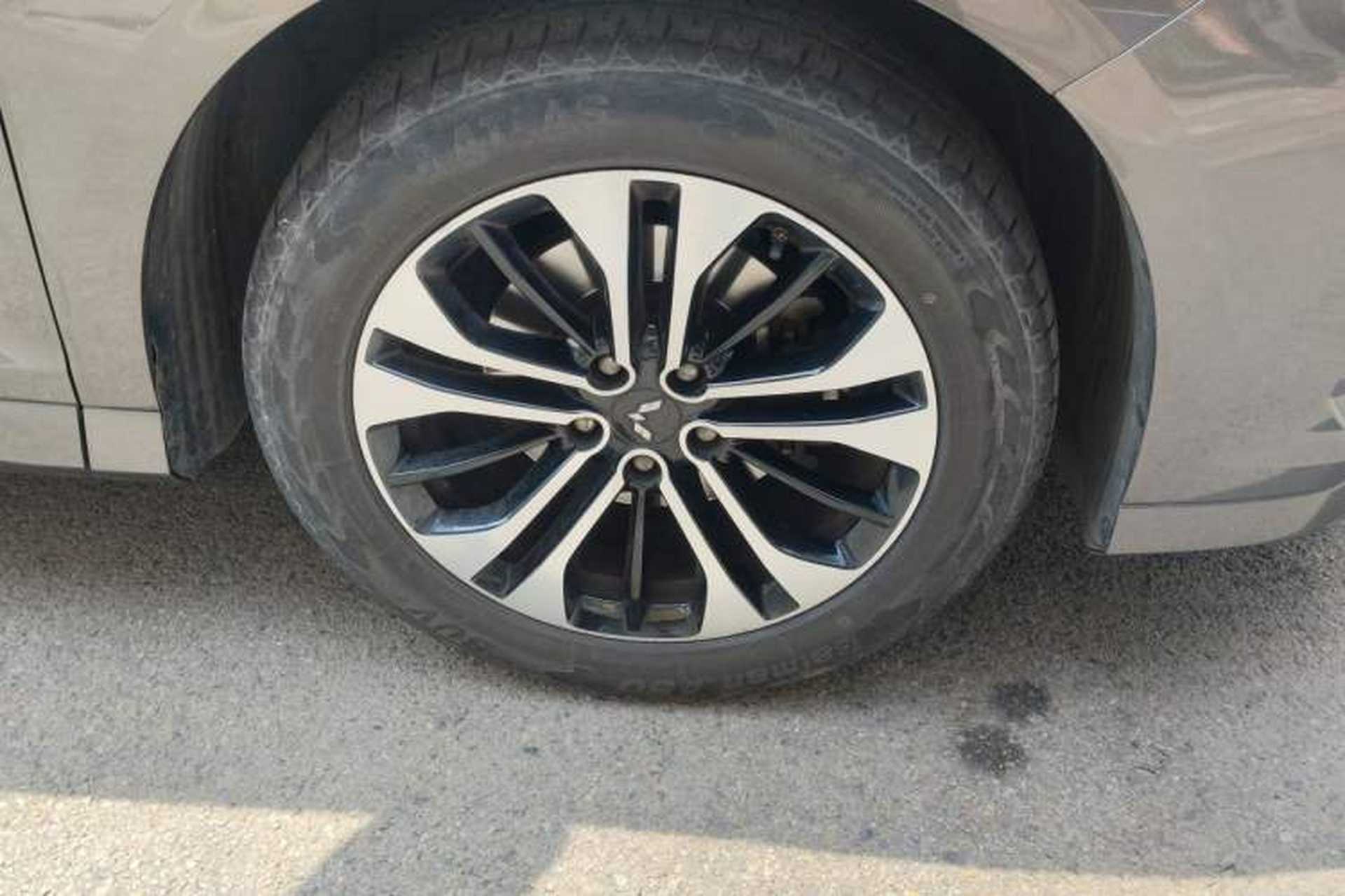 Used Wuling Victory 2022 280T 1.5T CVT Flagship Edition Right Front Wheel Hub