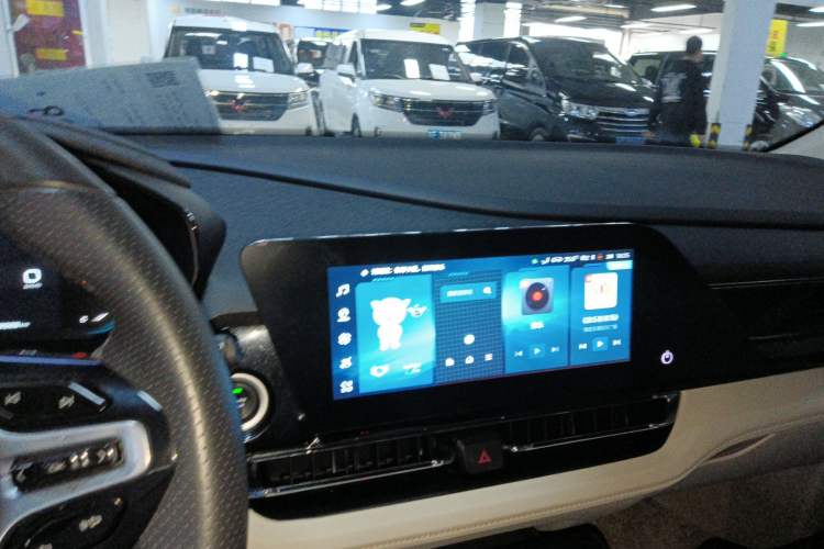 Used Wuling Victory 2022 280T 1.5T CVT Flagship Edition Audio And AC Panel