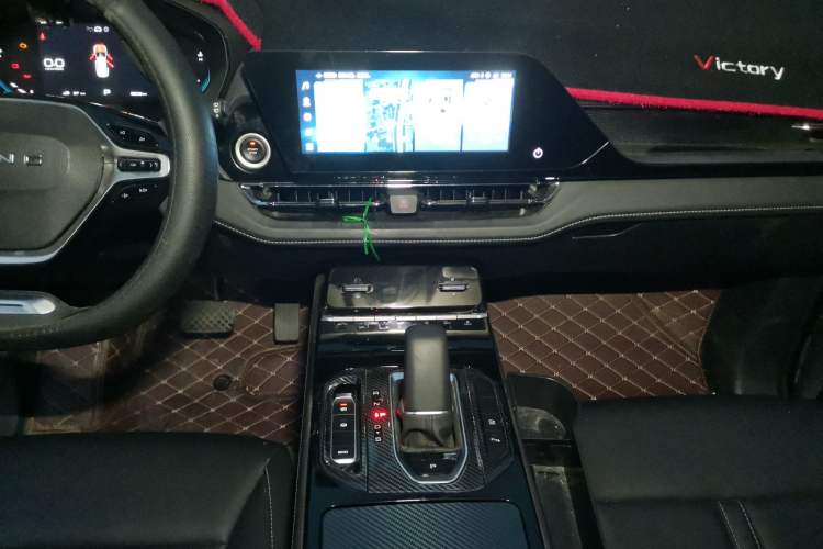 Used Wuling Victory 2022 280T 1.5T CVT Flagship Edition Audio And AC Panel