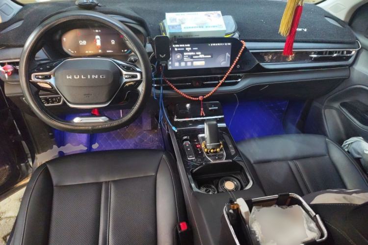 Used Wuling Victory 2022 280T 1.5T CVT Flagship Edition Center Console