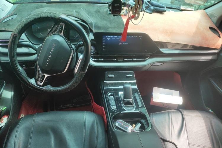 Used Wuling Victory 2022 280T 1.5T CVT Flagship Edition Center Console