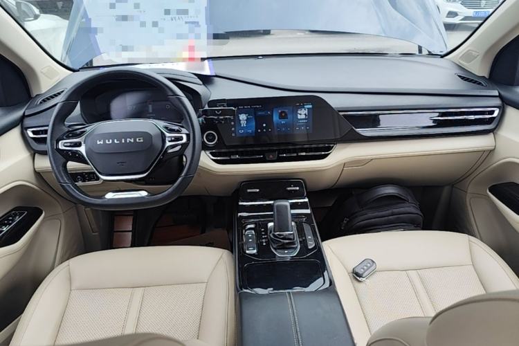 Used Wuling Victory 2022 280T 1.5T CVT Flagship Edition Center Console