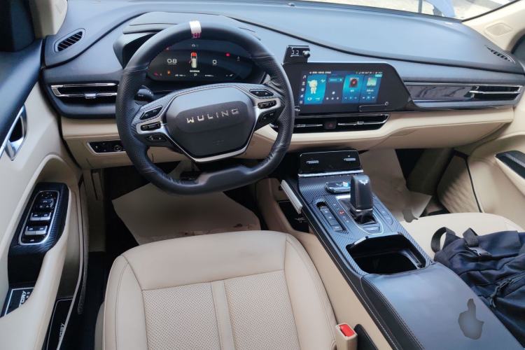 Used Wuling Victory 2022 280T 1.5T CVT Flagship Edition Center Console