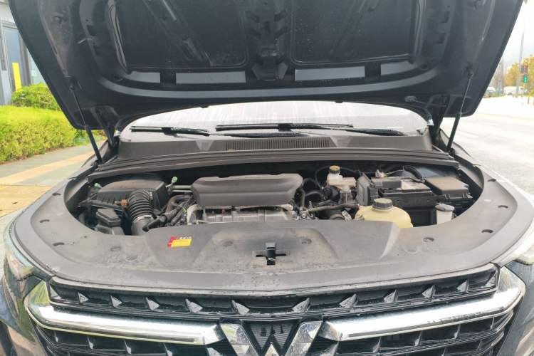 Used Wuling Victory 2022 1.5T Manual Elite Edition Engine Bay