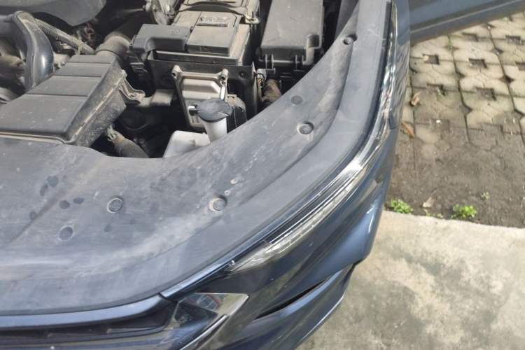 Used Wuling Victory 2022 280T 1.5T CVT Flagship Edition Engine Bay Left