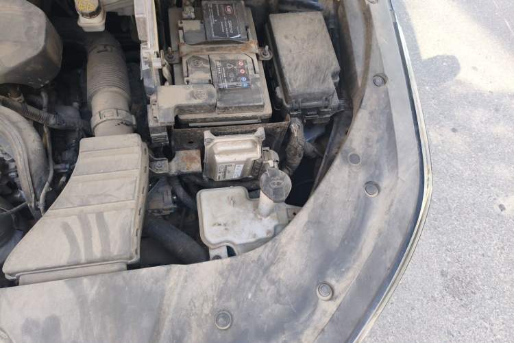 Used Wuling Victory 2022 280T 1.5T CVT Flagship Edition Engine Bay Left