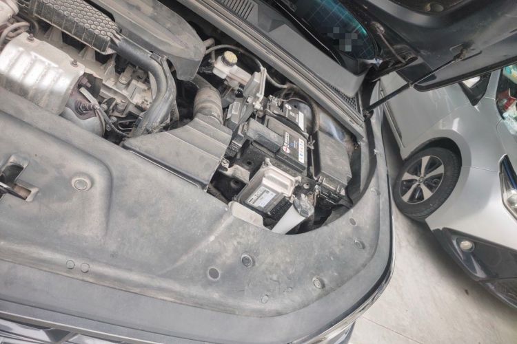 Used Wuling Victory 2022 280T 1.5T CVT Flagship Edition Engine Bay Left