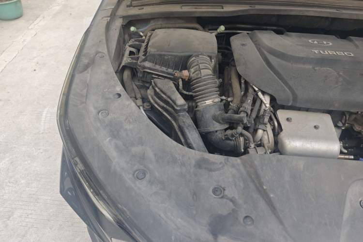 Used Wuling Victory 2022 1.5T CVT Flagship Edition Engine Bay Right