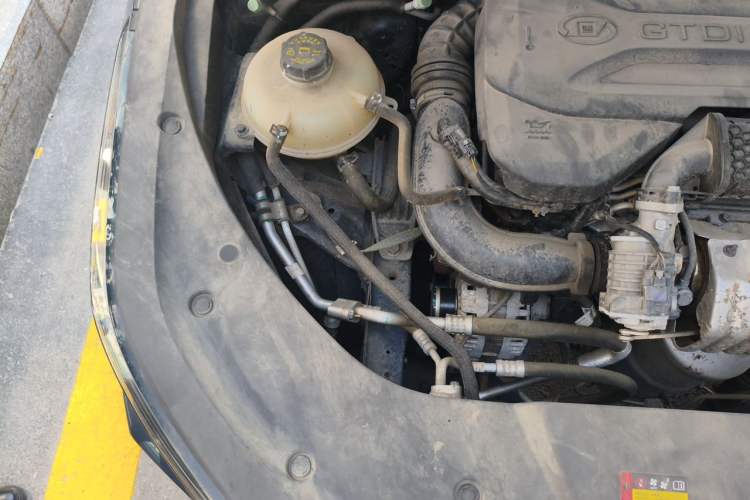 Used Wuling Victory 2022 280T 1.5T CVT Flagship Edition Engine Bay Right