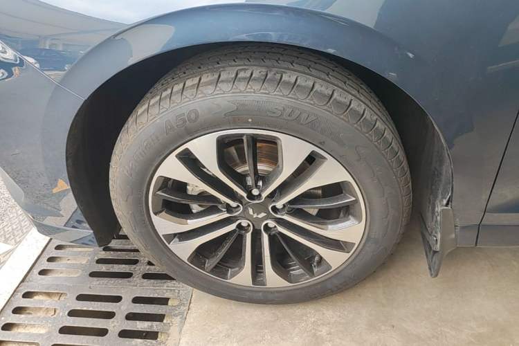 Used Wuling Victory 2022 Revised Version 280T 1.5T CVT Flagship Edition Exterior 4