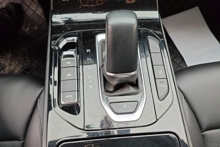 Used Wuling Victory 2022 1.5T CVT Flagship Edition Gear Lever