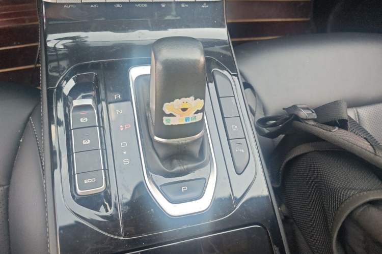 Used Wuling Victory 2022 1.5T CVT Flagship Edition Gear Lever