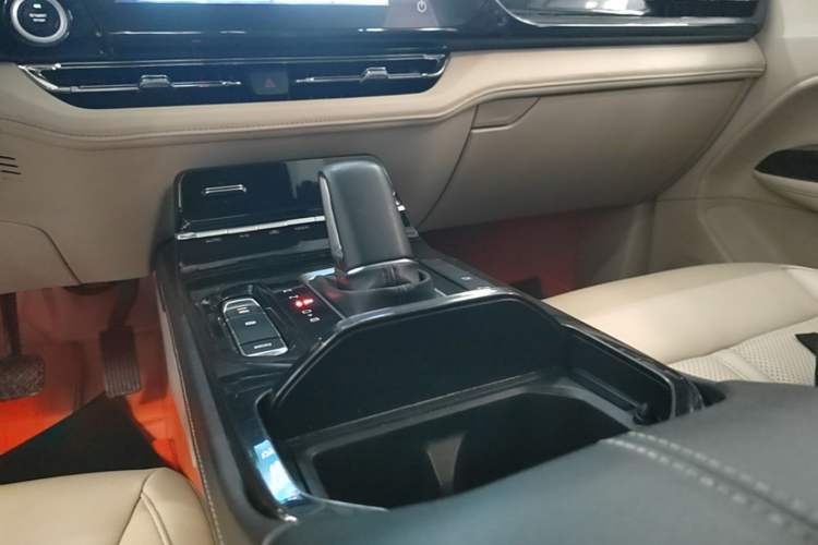 Used Wuling Victory 2022 280T 1.5T CVT Flagship Edition Gear Lever