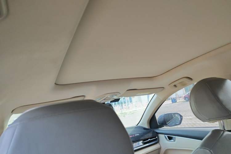 Used Wuling Victory 2022 280T 1.5T CVT Flagship Edition Headliner