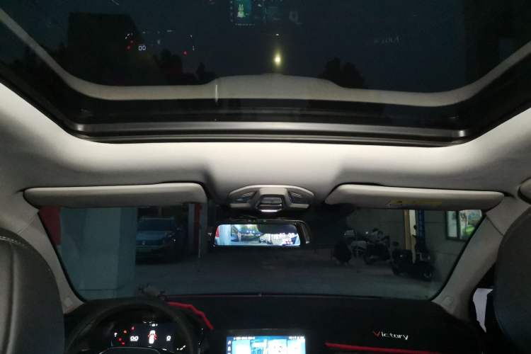 Used Wuling Victory 2022 280T 1.5T CVT Flagship Edition Headliner