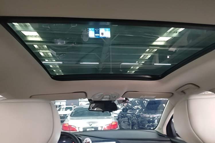 Used Wuling Victory 2022 280T 1.5T CVT Flagship Edition Headliner