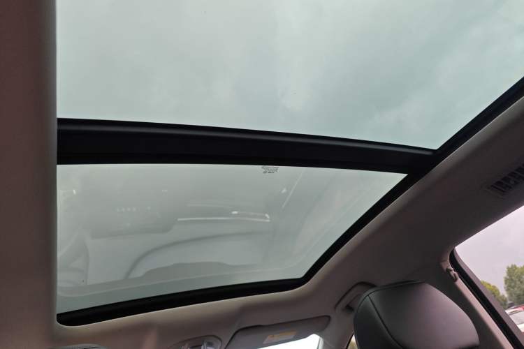 Used Wuling Victory 2022 280T 1.5T CVT Flagship Edition Headliner