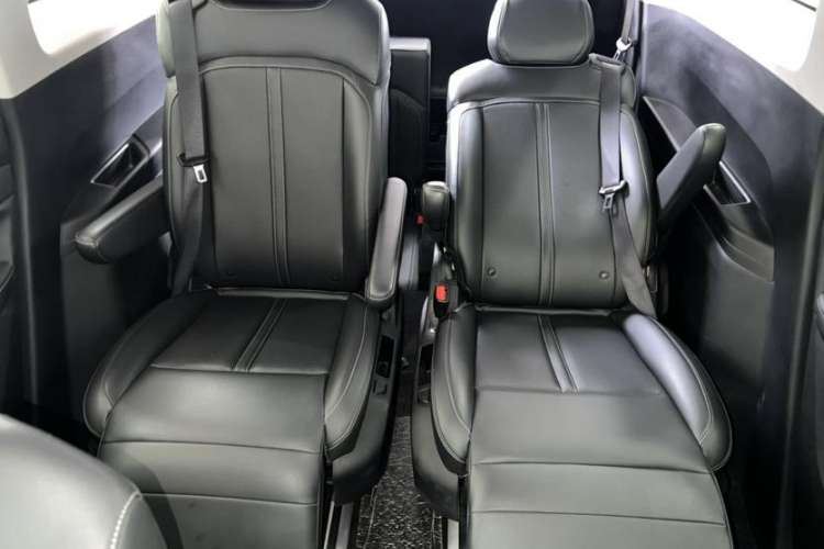 Used Wuling Victory 2022 1.5T CVT Flagship Edition Interior 6